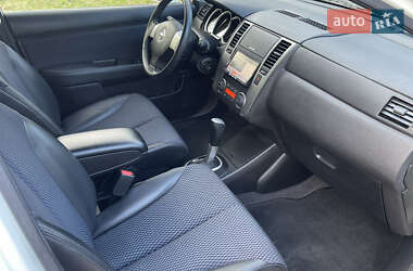 Хетчбек Nissan TIIDA 2011 в 