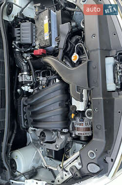Хетчбек Nissan TIIDA 2011 в 