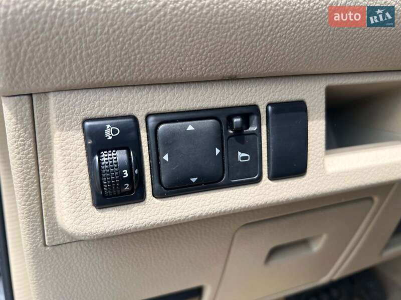 Седан Nissan TIIDA 2006 в Одессе