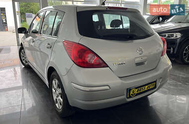 Хетчбек Nissan TIIDA 2010 в 