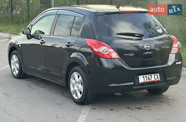 Хэтчбек Nissan TIIDA 2012 в 