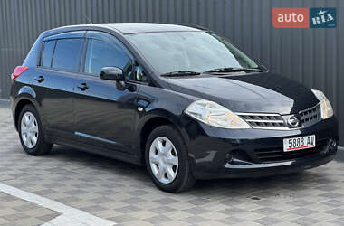 Хэтчбек Nissan TIIDA 2011 в Киеве