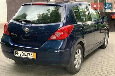 Хэтчбек Nissan TIIDA 2009 в Казатине