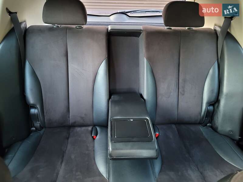 Хэтчбек Nissan TIIDA 2010 в Одессе