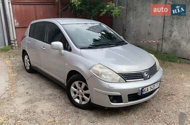 Хэтчбек Nissan TIIDA 2008 в Киеве