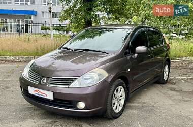 Хэтчбек Nissan TIIDA 2008 в 