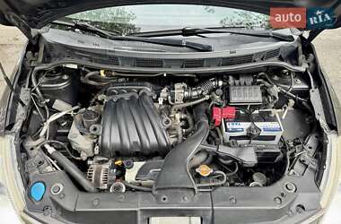 Хэтчбек Nissan TIIDA 2008 в 