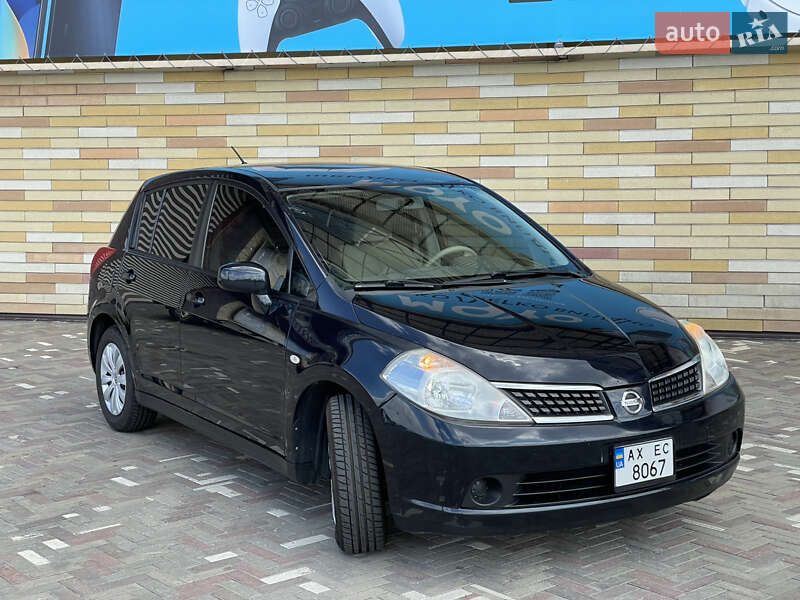 Хэтчбек Nissan TIIDA 2008 в Харькове