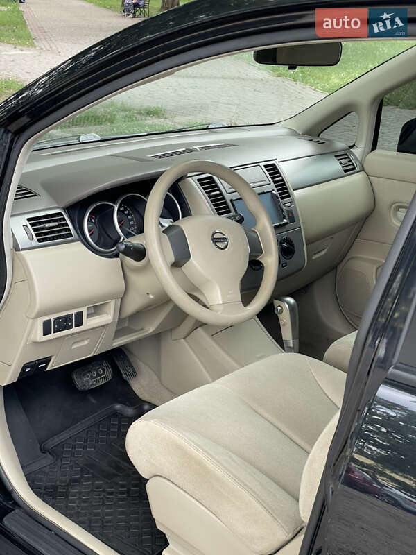 Хэтчбек Nissan TIIDA 2008 в Харькове