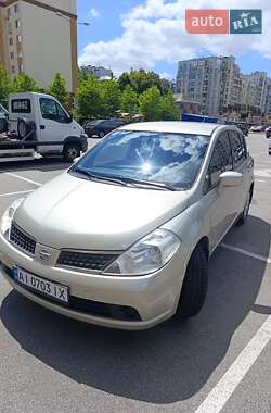 Седан Nissan TIIDA 2008 в Киеве