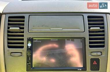 Седан Nissan TIIDA 2008 в 