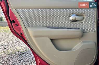 Седан Nissan TIIDA 2008 в 