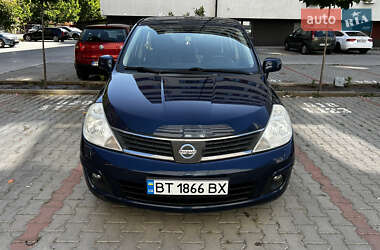 Хэтчбек Nissan TIIDA 2008 в Киеве