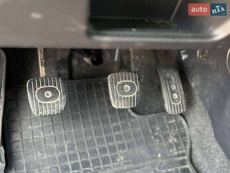 Седан Nissan TIIDA 2008 в Одессе