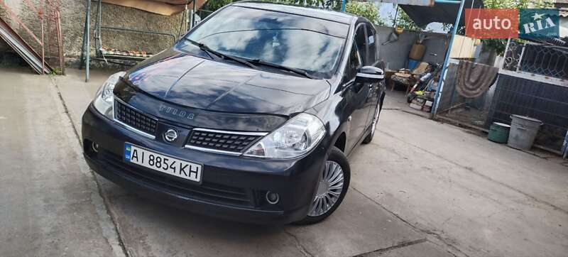 Хетчбек Nissan TIIDA 2007 в Миколаєві