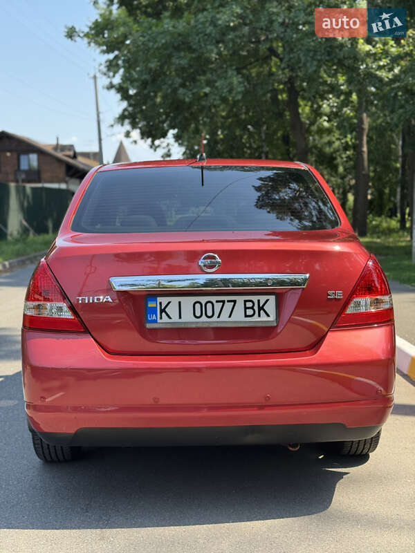 Седан Nissan TIIDA 2008 в Києві