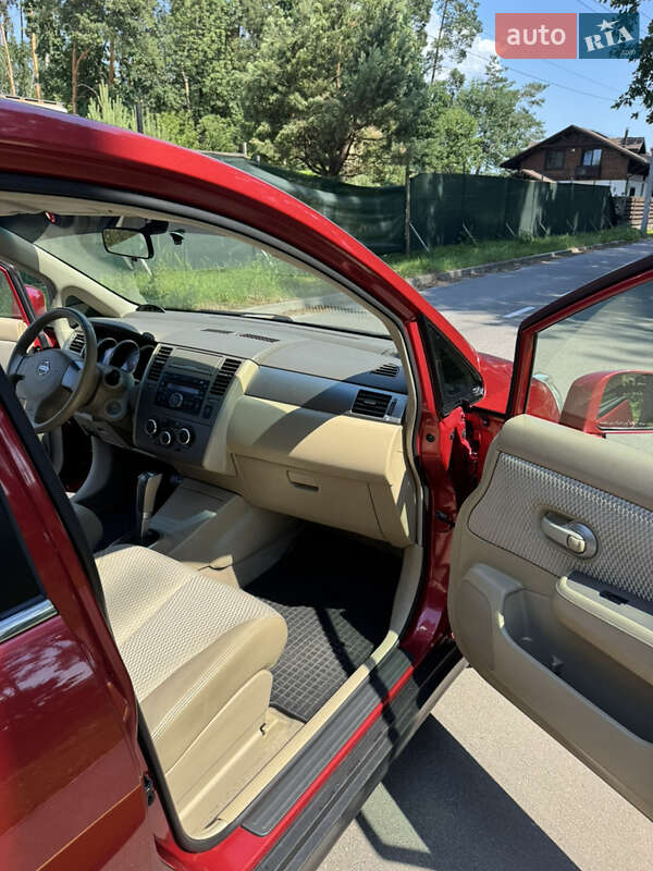 Седан Nissan TIIDA 2008 в Києві