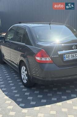 Седан Nissan TIIDA 2008 в Харькове