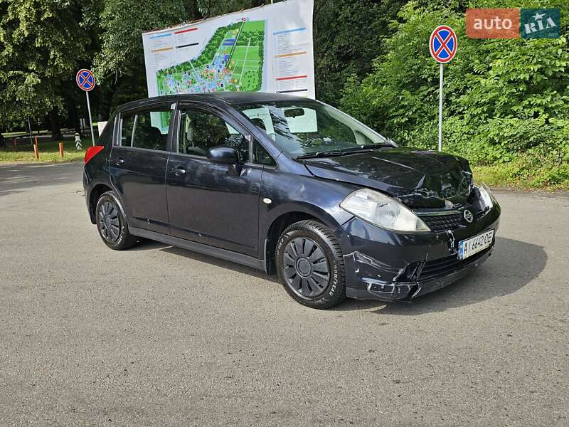Nissan TIIDA 2007