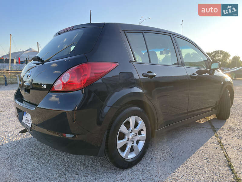 Хэтчбек Nissan TIIDA 2008 в Киеве