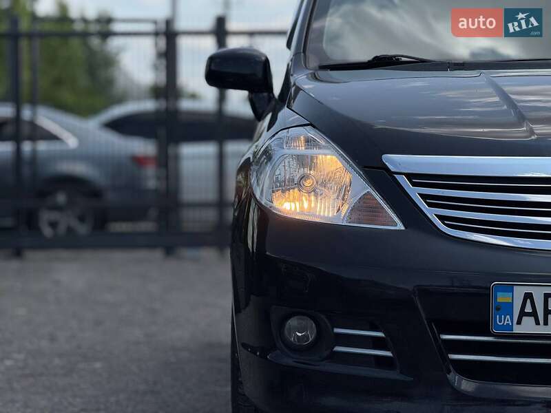 Хетчбек Nissan TIIDA 2009 в Львові