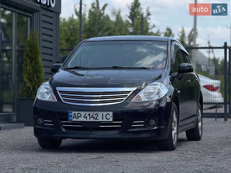 Nissan TIIDA 2009