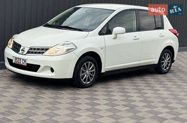 Хэтчбек Nissan TIIDA 2011 в Киеве