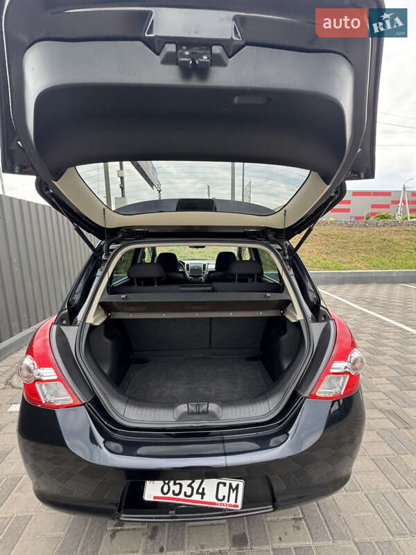Хетчбек Nissan TIIDA 2011 в Києві