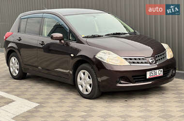 Хэтчбек Nissan TIIDA 2011 в Киеве
