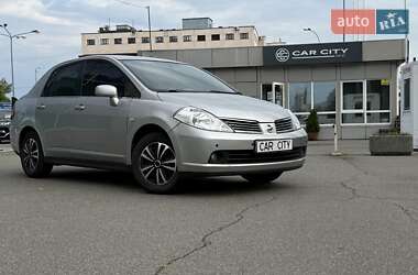 Седан Nissan TIIDA 2007 в Киеве