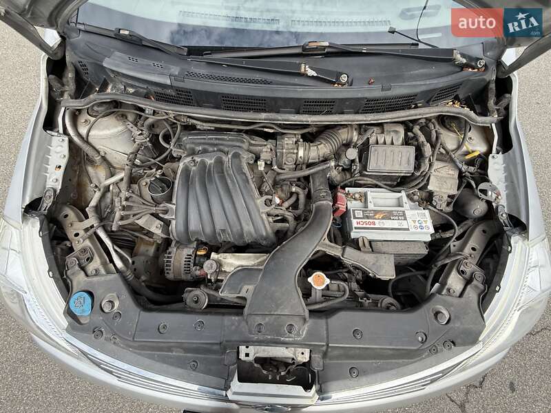 Седан Nissan TIIDA 2007 в Киеве