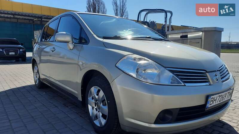 Хетчбек Nissan TIIDA 2008 в Одесі