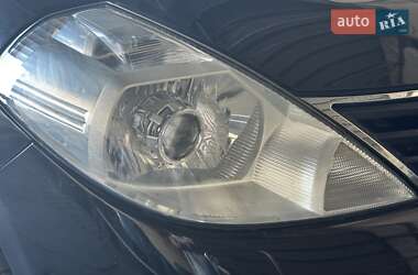 Хэтчбек Nissan TIIDA 2010 в Днепре