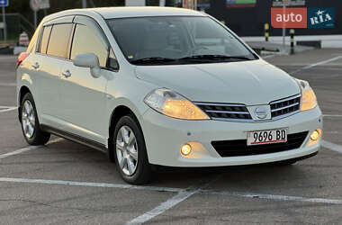 Хетчбек Nissan TIIDA 2012 в Києві