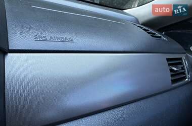 Хэтчбек Nissan TIIDA 2010 в Днепре