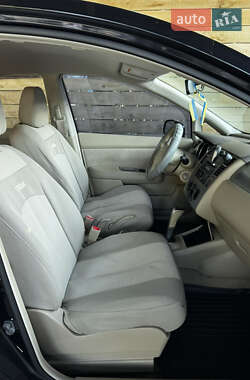 Хэтчбек Nissan TIIDA 2007 в 