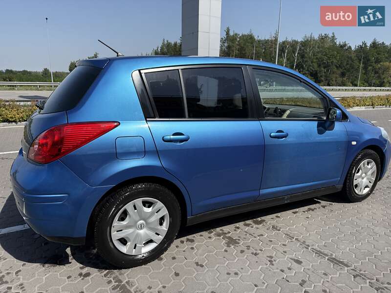 Хетчбек Nissan TIIDA 2007 в Києві фото 4 Хетчбек Nissan TIIDA 2007 в Києві