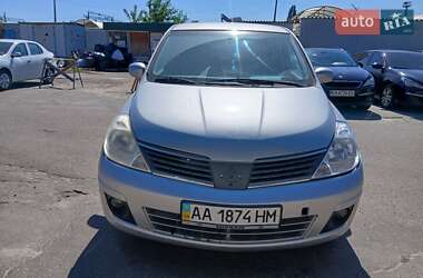 Хэтчбек Nissan TIIDA 2008 в Киеве