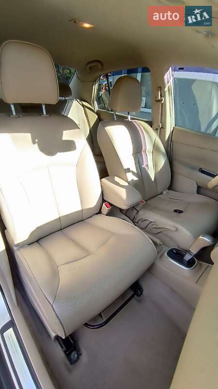 Седан Nissan TIIDA 2008 в Одессе