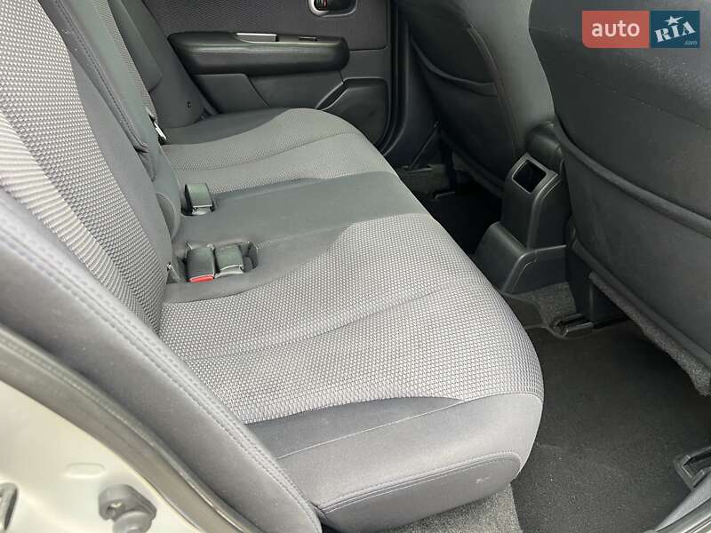 Хэтчбек Nissan TIIDA 2008 в Киеве