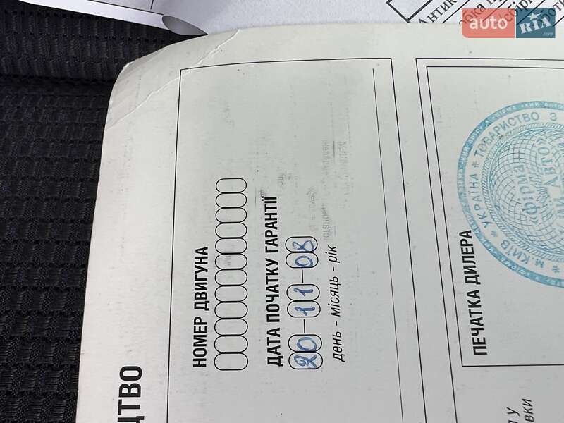 Хэтчбек Nissan TIIDA 2008 в Киеве