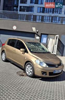 Хэтчбек Nissan TIIDA 2008 в Одессе