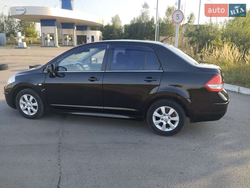 Седан Nissan TIIDA 2010 в Ковелі