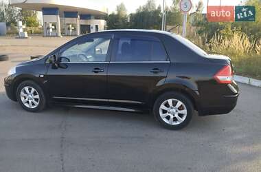 Седан Nissan TIIDA 2010 в 