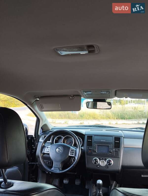 Седан Nissan TIIDA 2010 в Ковелі