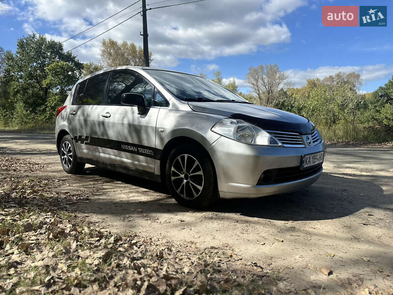 Хетчбек Nissan TIIDA 2007 в Києві