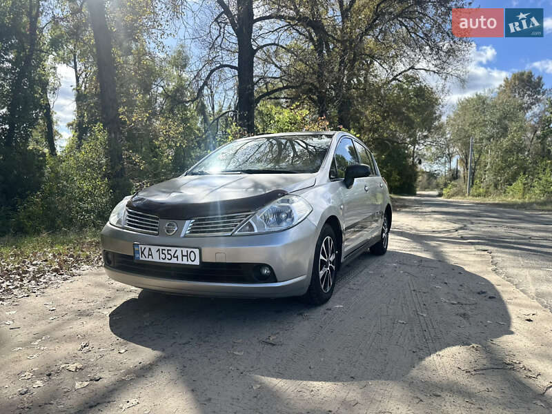 Хетчбек Nissan TIIDA 2007 в Києві