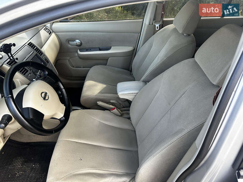 Хетчбек Nissan TIIDA 2007 в Києві