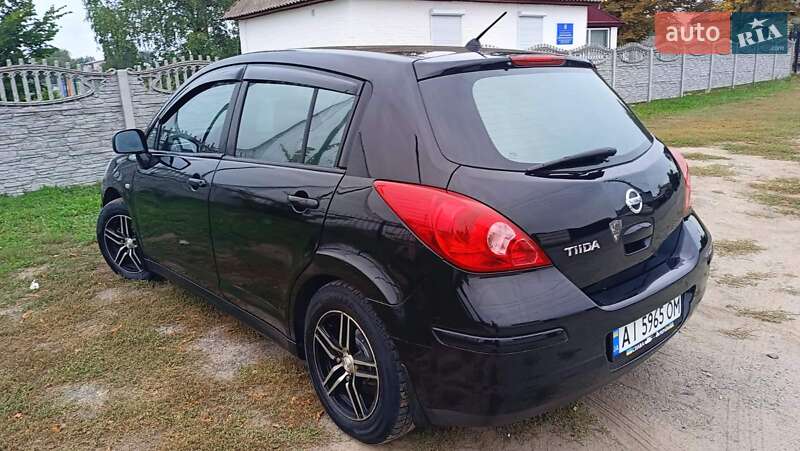 Хэтчбек Nissan TIIDA 2007 в Черкассах фото 5 Хэтчбек Nissan TIIDA 2007 в Черкассах