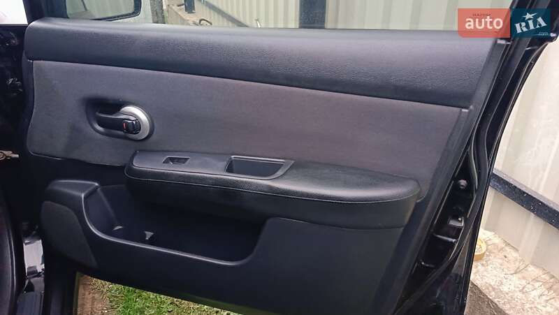Хэтчбек Nissan TIIDA 2007 в Черкассах фото 8 Хэтчбек Nissan TIIDA 2007 в Черкассах